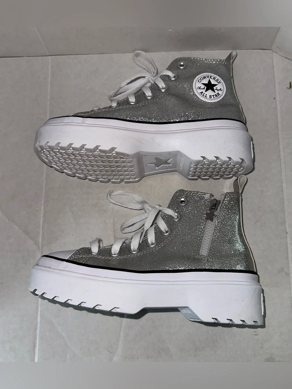 Chuck Taylor All Star Lugged Lift Platform Silver Glitter Youth Size 3 Side Zip
